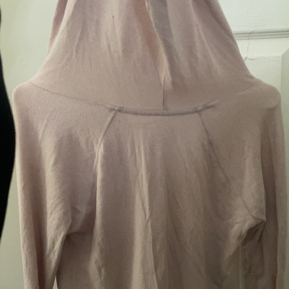 american eagle sweatshirt pink - Picture 7 of 7